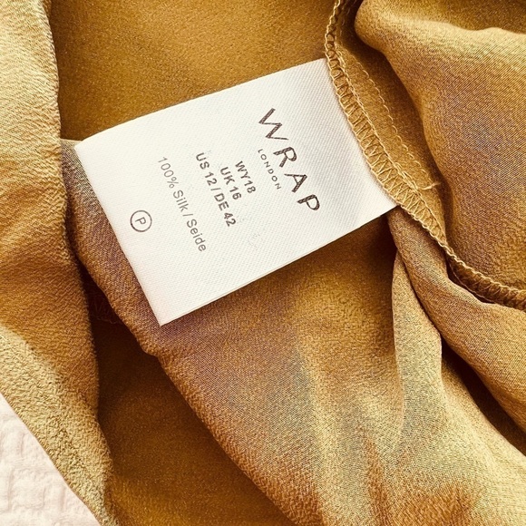 WRAP LONDON Lightweight Blouse - Picture 16 of 16